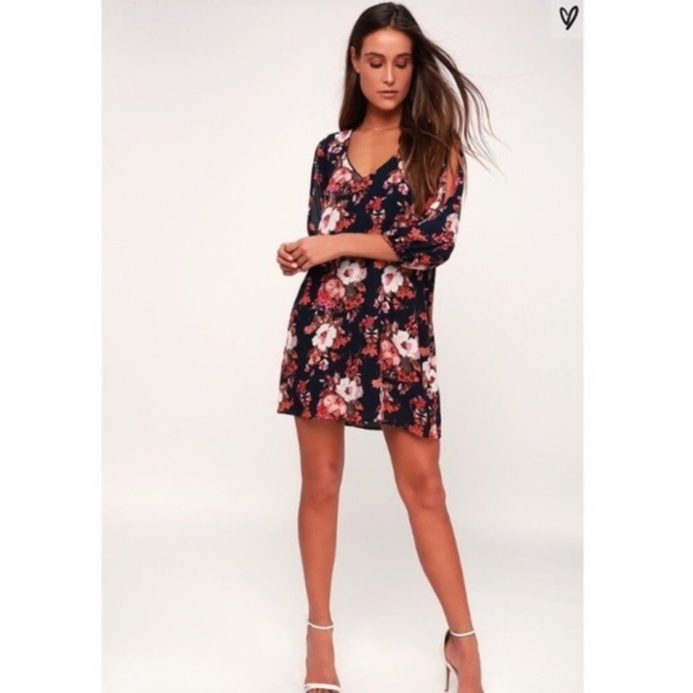Lulu’s Floral Dress w/ Arm Slits - Picture 1 of 7